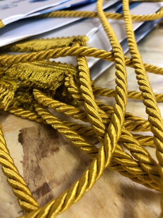 Gagliardetto scudo 9x11 cm
