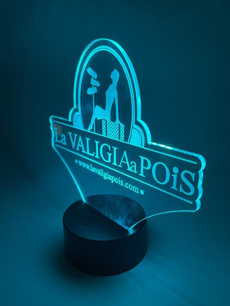 Lampada led personalizzata con foto in plexiglass - Identity SRLs