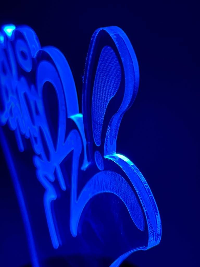 Lampada led personalizzata con foto in plexiglass - Identity SRLs