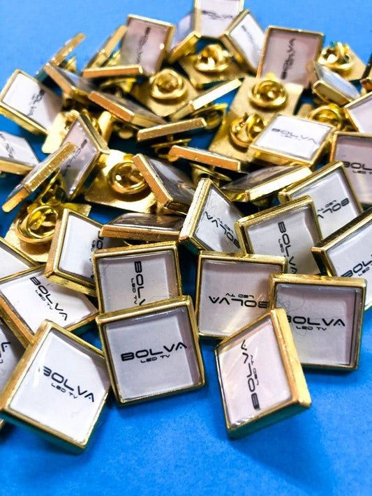 Spilla da giacca in metallo quadrata - Identity SRLs